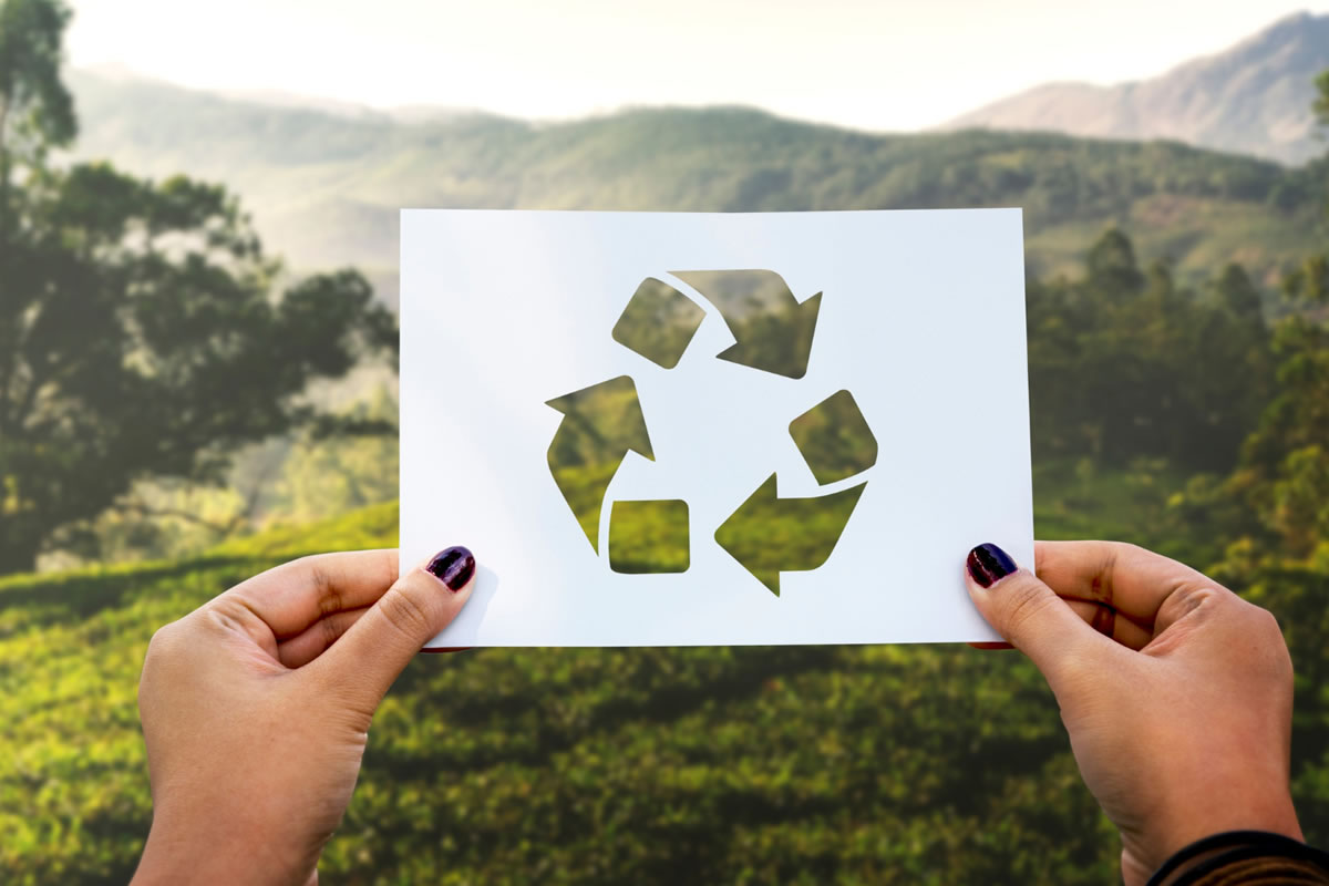 5 Advantages of Recycling Paper